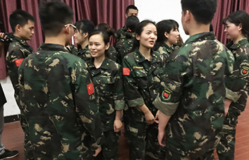 學(xué)會贊美，每天都是精彩人生！